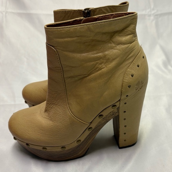 Lucky Brand Terrace Studded Boots 70's Inspired Natural Wood Clog Women’s 7.5 - Picture 4 of 12